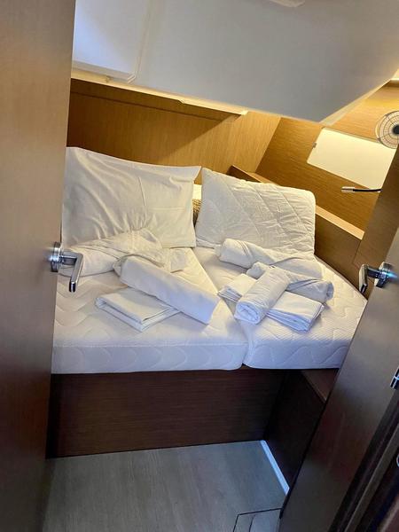 Book yachts online - sailboat - Oceanis 46.1 - Clio - rent