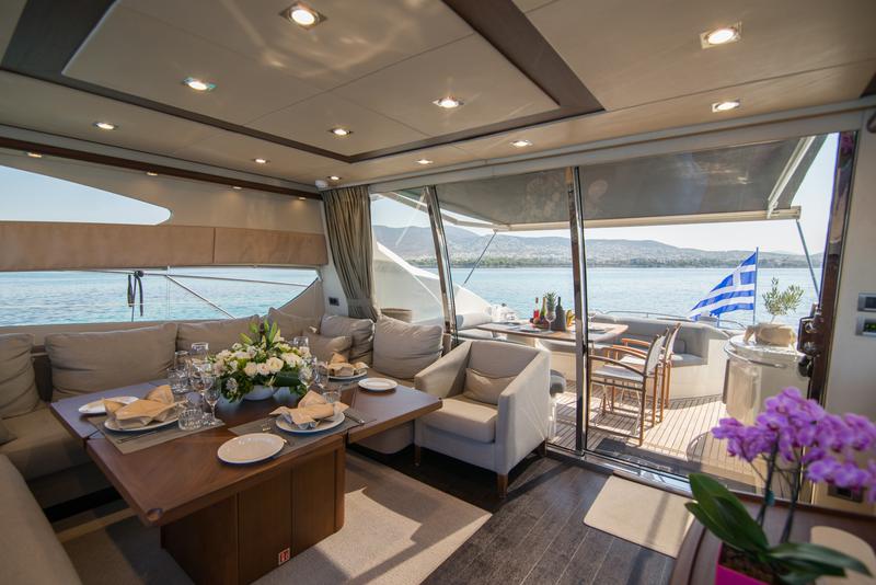 Book yachts online - motorboat - Sunseeker Predator 72 - Elentari - rent