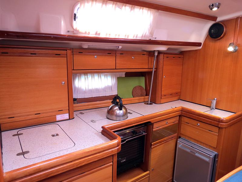 Book yachts online - sailboat - Bavaria 42 Cruiser - Irmak San - rent