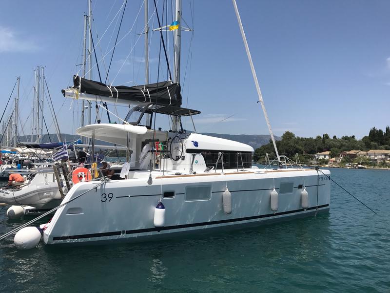 Book yachts online - catamaran - Lagoon 39 - Hermes - rent