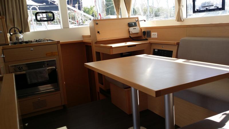 Book yachts online - catamaran - Lagoon 39 - Hermes - rent