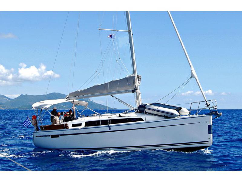 Book yachts online - sailboat - Bavaria 33 - Bav33/2014 - rent
