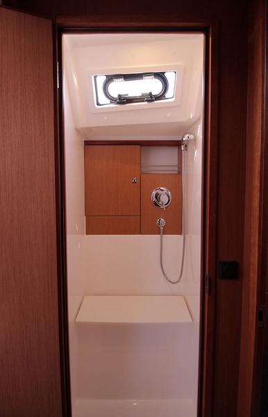 Book yachts online - sailboat - Bavaria Cruiser 46 C - Casino Royale - rent