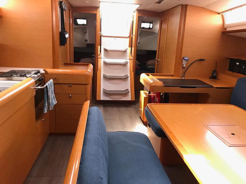 Book yachts online - sailboat - Sun Odyssey 519 - Alboran Cognac (Las Galletas) - rent