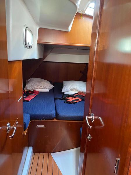 Book yachts online - sailboat - Beneteau 50-4 - Alboran Bikini (Radazul) - rent