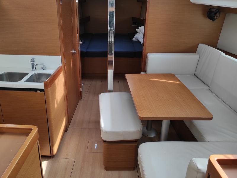 Book yachts online - sailboat - Sun Odyssey 440 - Alboran Caipiroska (Majorca) - rent