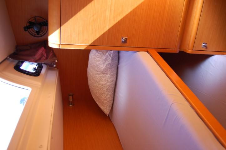 Book yachts online - sailboat - Sun Odyssey 519 - Alboran Champagne (Radazul) - rent