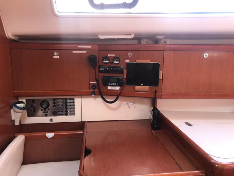 Book yachts online - sailboat - Oceanis 40 - Alboran XXXIII Chachi (Majorca) - rent