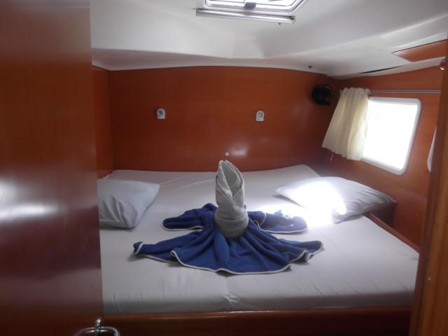 Book yachts online - catamaran - Lagoon 380 - Marlene Cuba - rent