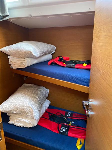 Book yachts online - sailboat - Sun Odyssey 519 - Alboran Pacharan (Majorca) - rent