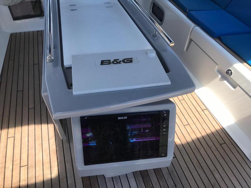 Book yachts online - sailboat - Oceanis 45-4 - Alboran Gin Fizz (Majorca) - rent