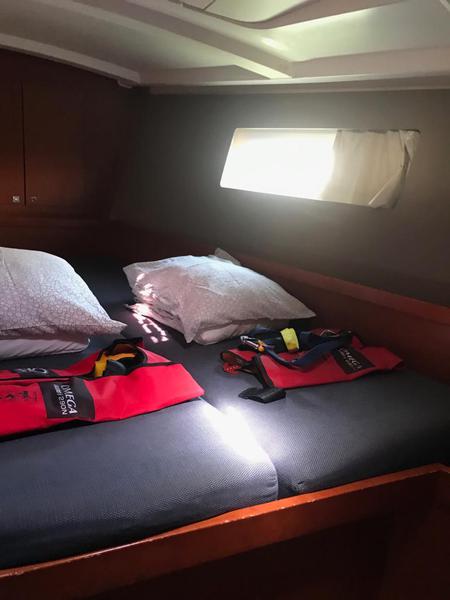Book yachts online - sailboat - Oceanis 45-4 - Alboran Gin Tonic (Radazul) - rent