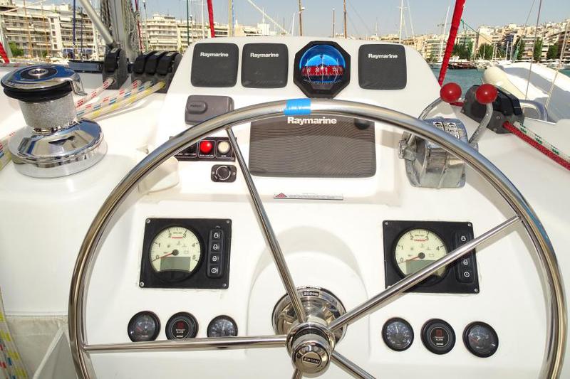 Book yachts online - catamaran - Leopard 44 - La Luna (Majorca) - rent