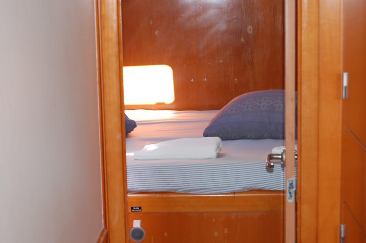 Book yachts online - catamaran - Lagoon 410 - Sofia Cuba - rent