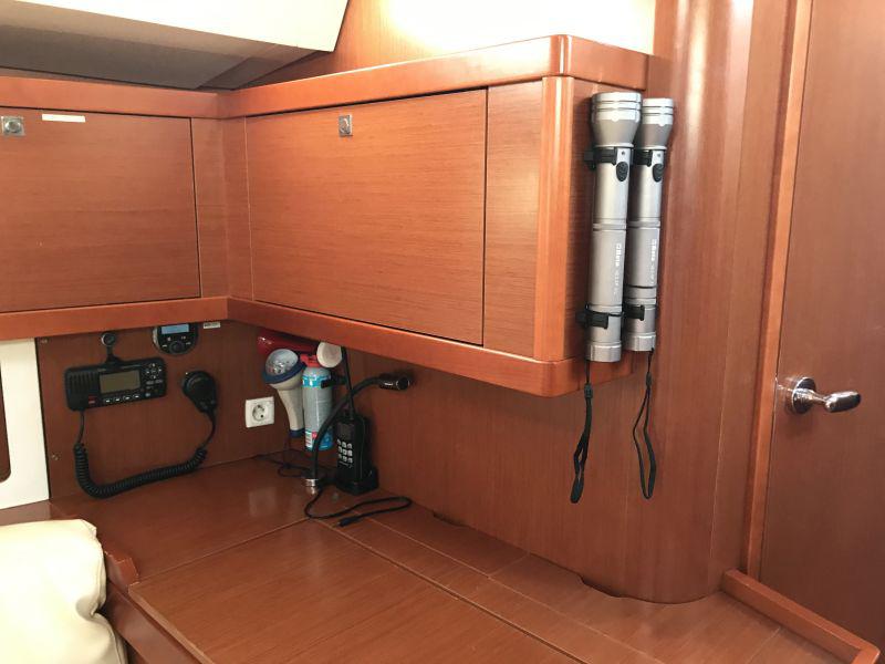 Book yachts online - sailboat - Oceanis 45-4 - Alboran XXXIV Nini (Radazul) - rent
