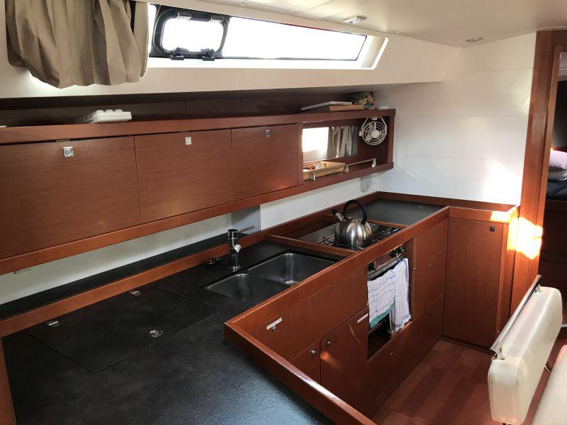 Book yachts online - sailboat - Oceanis 45-4 - Alboran XXXIV Nini (Radazul) - rent