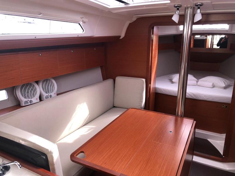 Book yachts online - sailboat - Dufour 360 GL - Sileb - rent