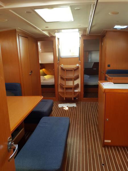 Book yachts online - sailboat - Bavaria Cruiser 51 - Ivolga - rent