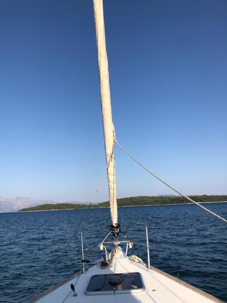 Book yachts online - sailboat - JEANNEAU S. O. 419   2017 - VENERA  - rent