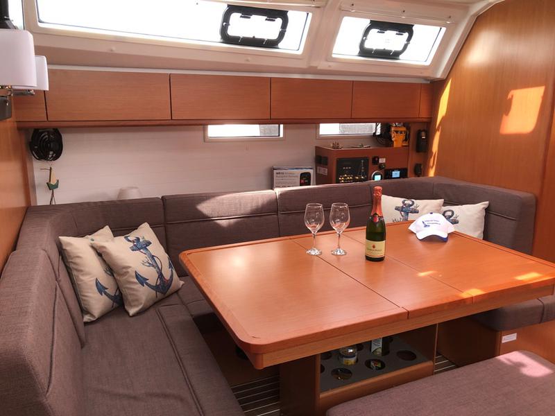 Book yachts online - sailboat - Bavaria 46 Cruiser - Michael Bavaria 46 Cruiser - rent
