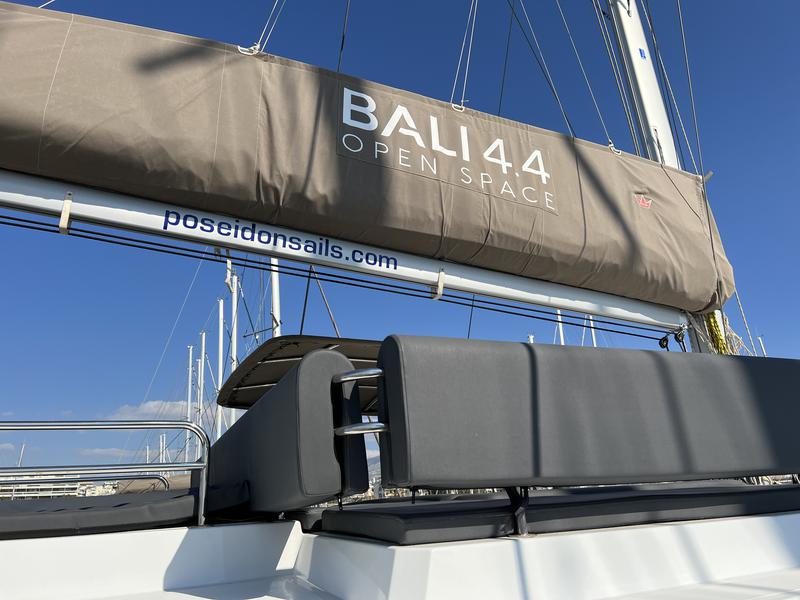 Book yachts online - catamaran - Bali 4.4 - Emmelia - rent