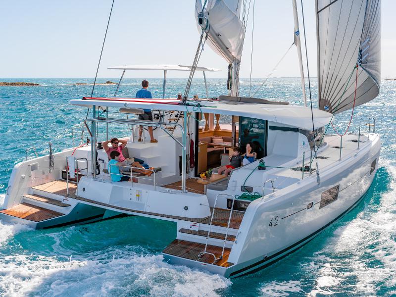 Book yachts online - catamaran - Lagoon 42 - POSEIDON new 2021+AC+G - rent