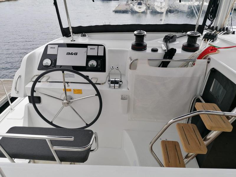 Book yachts online - catamaran - Lagoon 42 - POSEIDON new 2021+AC+G - rent