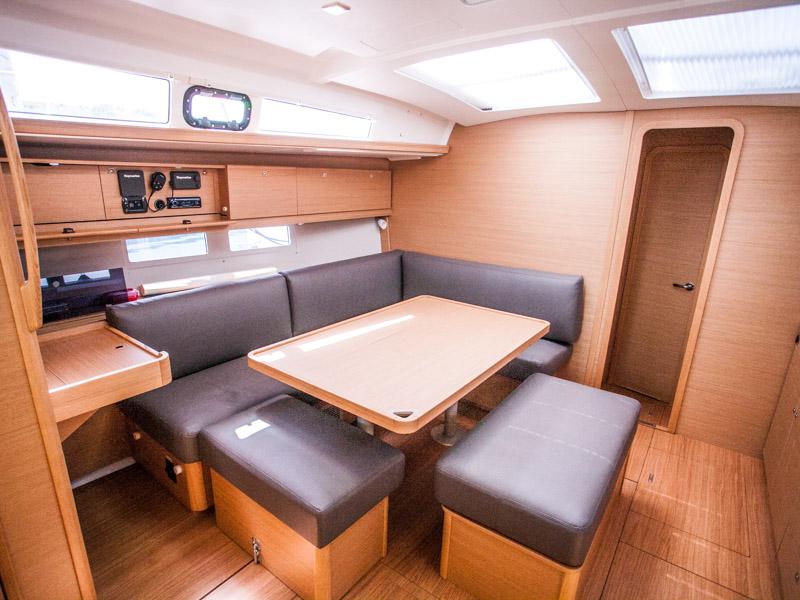 Book yachts online - sailboat - Dufour 460 Grand Large - LISABET 2018+AC - rent