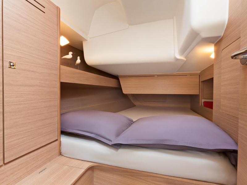 Book yachts online - sailboat - Dufour 382 Grand Large - PETAR PAN 2018 - rent