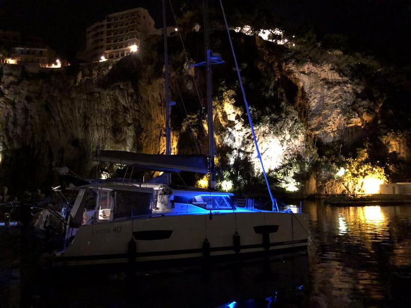 Book yachts online - catamaran - Lucia 40 - Papaya (!!!from Monday!)) - rent