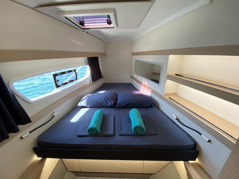 Book yachts online - catamaran - Lucia 40 - Aquila (!!!from Monday!) - rent
