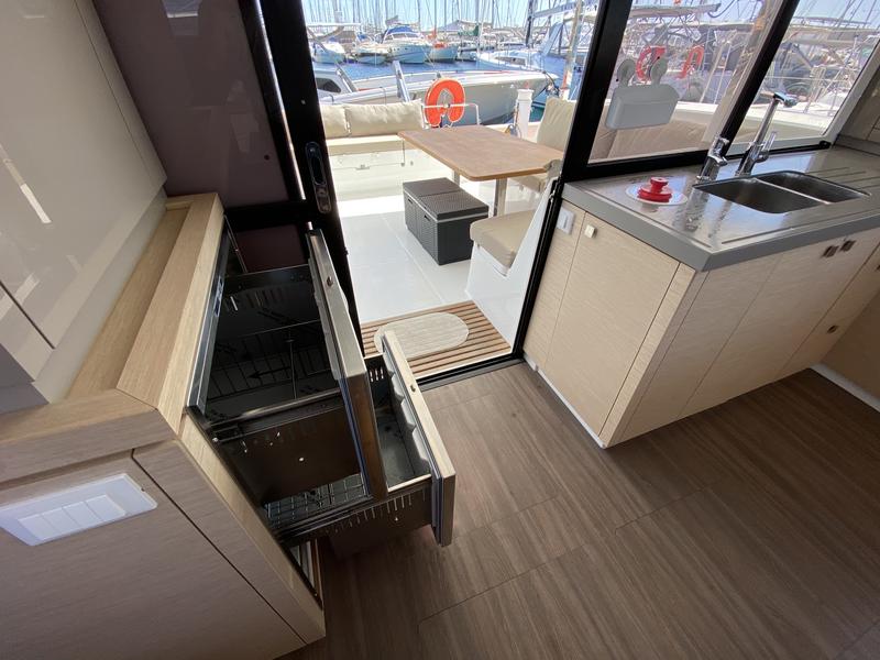 Book yachts online - catamaran - Lucia 40 - Aquila (!!!from Monday!) - rent