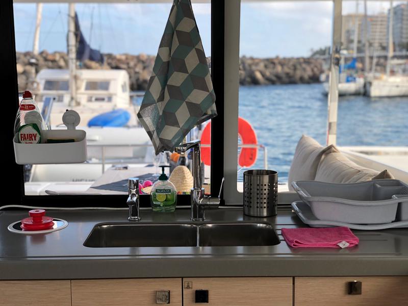 Book yachts online - catamaran - Lucia 40 - Aquila (!!!from Monday!) - rent