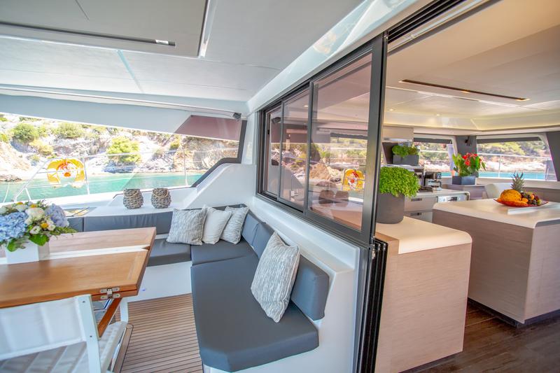 Book yachts online - powercatamaran - Fountaine Pajot Power 67 - nessun nome - rent