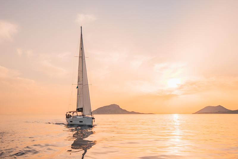 Book yachts online - sailboat - Dufour 530 - ARTEMIDE - rent