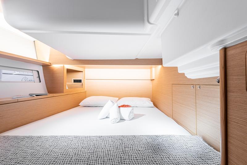 Book yachts online - sailboat - Dufour 530 - ARTEMIDE - rent