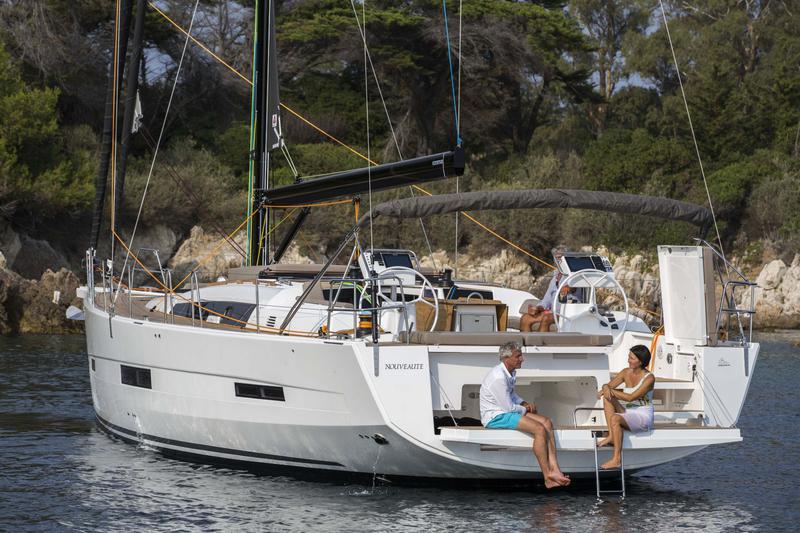 Book yachts online - sailboat - Dufour 56 Exclusive - INVICTUS - rent