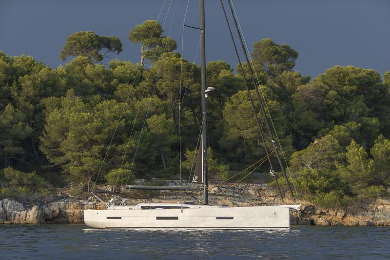 Book yachts online - sailboat - Dufour 56 Exclusive - INVICTUS - rent