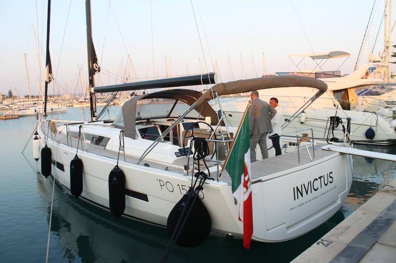 Book yachts online - sailboat - Dufour 56 Exclusive - INVICTUS - rent
