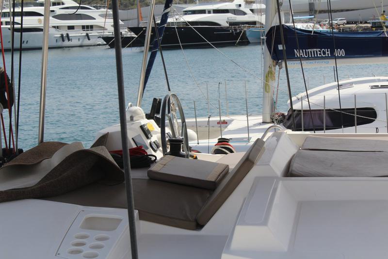 Book yachts online - catamaran - Bali 4.1 - Double Kiss - rent