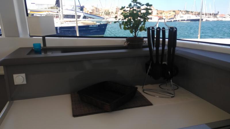 Book yachts online - catamaran - Bali 4.1 - Double Kiss - rent
