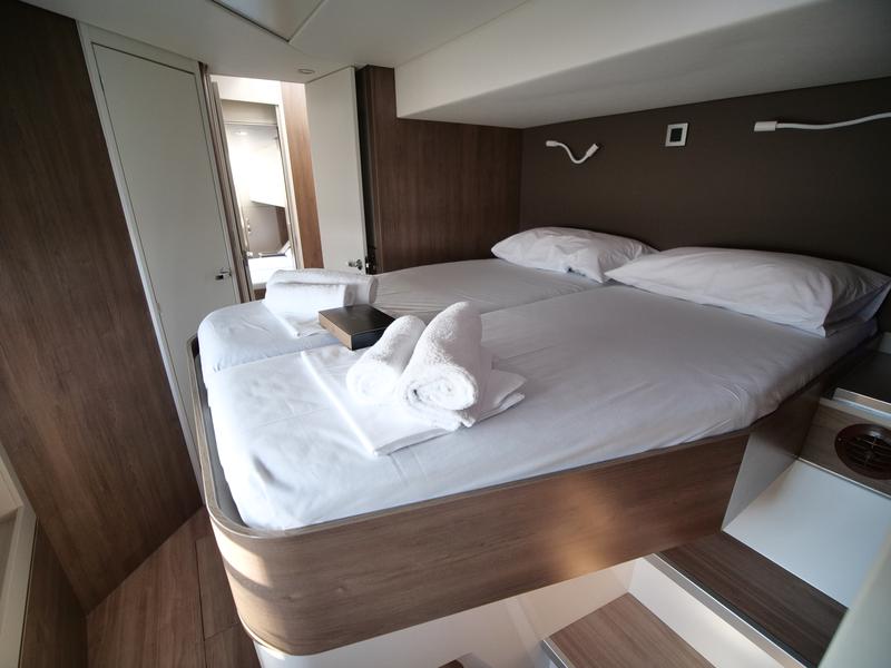 Book yachts online - catamaran - Bali 4.8 - EAGLE - rent