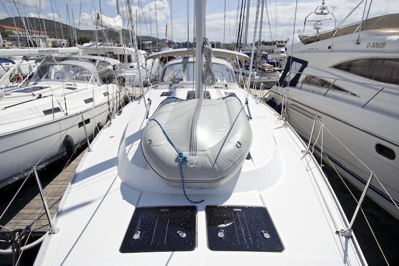 Book yachts online - sailboat - Bavaria 45 - Bonata - rent
