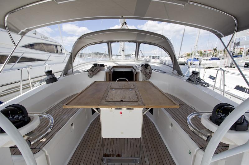 Book yachts online - sailboat - Bavaria 45 - Bonata - rent