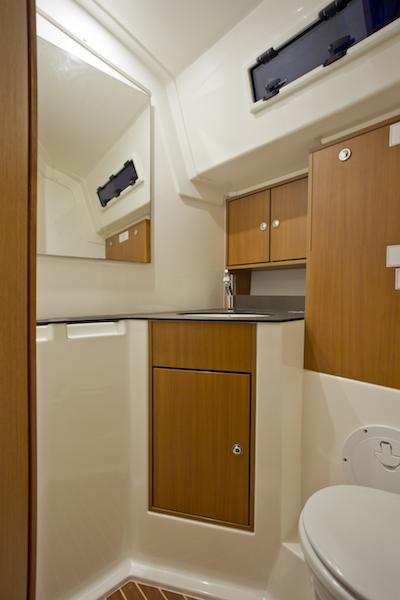 Book yachts online - sailboat - Bavaria 45 - Bonata - rent