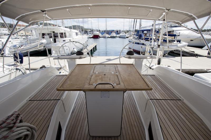 Book yachts online - sailboat - Bavaria 45 - Bonata - rent