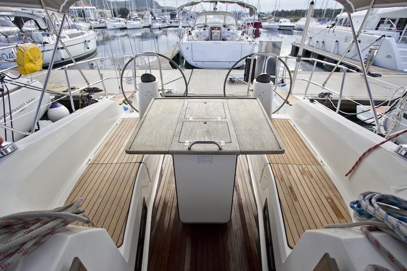 Book yachts online - sailboat - Bavaria 41 Cruiser - Astros - rent