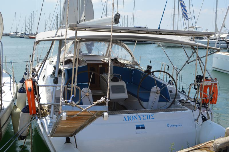 Book yachts online - sailboat - Bavaria Cruiser 41 - Dionysis - rent