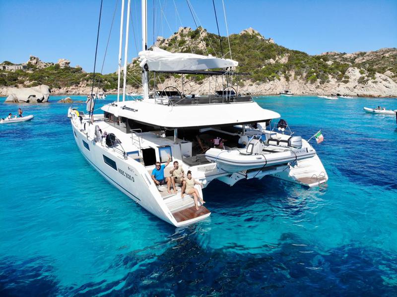 Book yachts online - catamaran - Lagoon 620 (10+3) - The Sun (GND)  (5 cab + 3 crew) (AC, WM, Generator, Inverter, Tender Lift) - rent