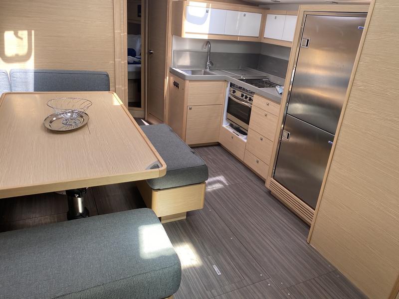 Book yachts online - sailboat - Dufour 470 - Virgo - rent